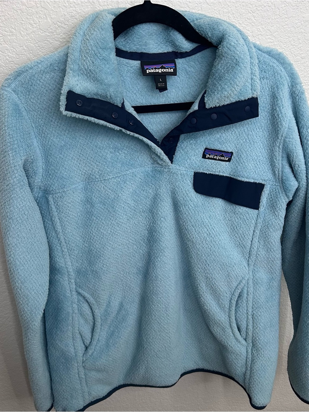 Patagonia Light Aqua and Navy Snap-T Fleece Pullover
